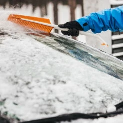 Fiskars SnowXpert Eiskratzer & Schneebürste 9 Fiskars SnowXpert Eiskratzer & Schneebürste -Bio Pflanzen Verkauf 0910200568 SnowXpert Eiskratzer und Schneebuerste 1 104016