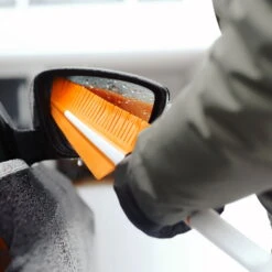 Fiskars SnowXpert Eiskratzer & Schneebürste 10 Fiskars SnowXpert Eiskratzer & Schneebürste -Bio Pflanzen Verkauf 0910200568 SnowXpert Eiskratzer und Schneebuerste 5 107875