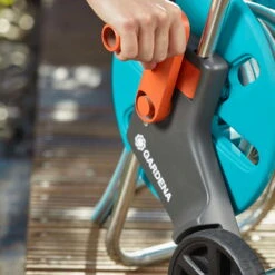 Schlauchwagen AquaRoll S, Gardena, Schlauchlängen Bis 15 M 11 Schlauchwagen AquaRoll S, Gardena, Schlauchlängen Bis 15 M -Bio Pflanzen Verkauf 0930200441 Schlauchwagen Aqua Roll S Set kpl mit 20m Schlauch und Systemteilen 2 61599