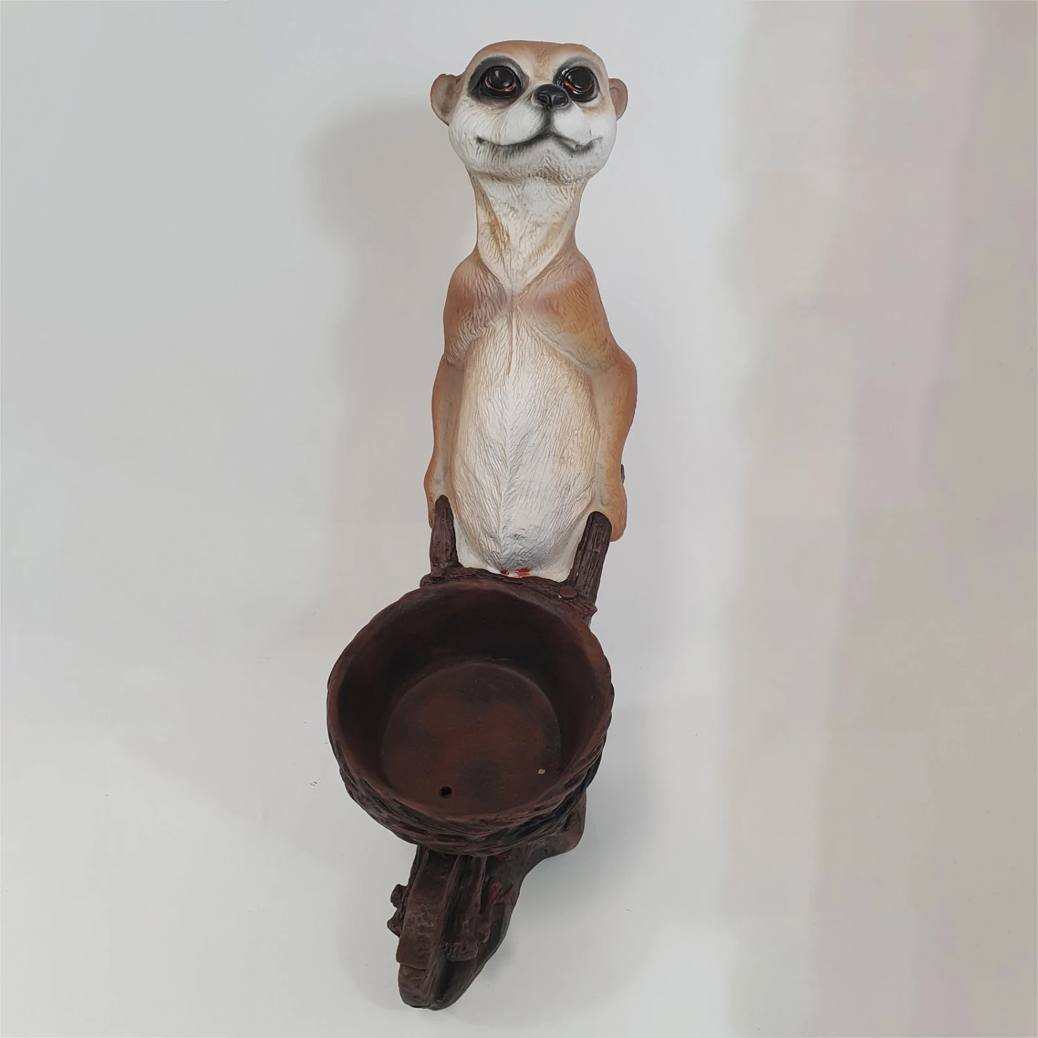 Erdmännchen Mit Karre, Braun, Höhe Ca. 60 Cm 1 Erdmännchen Mit Karre, Braun, Höhe Ca. 60 Cm