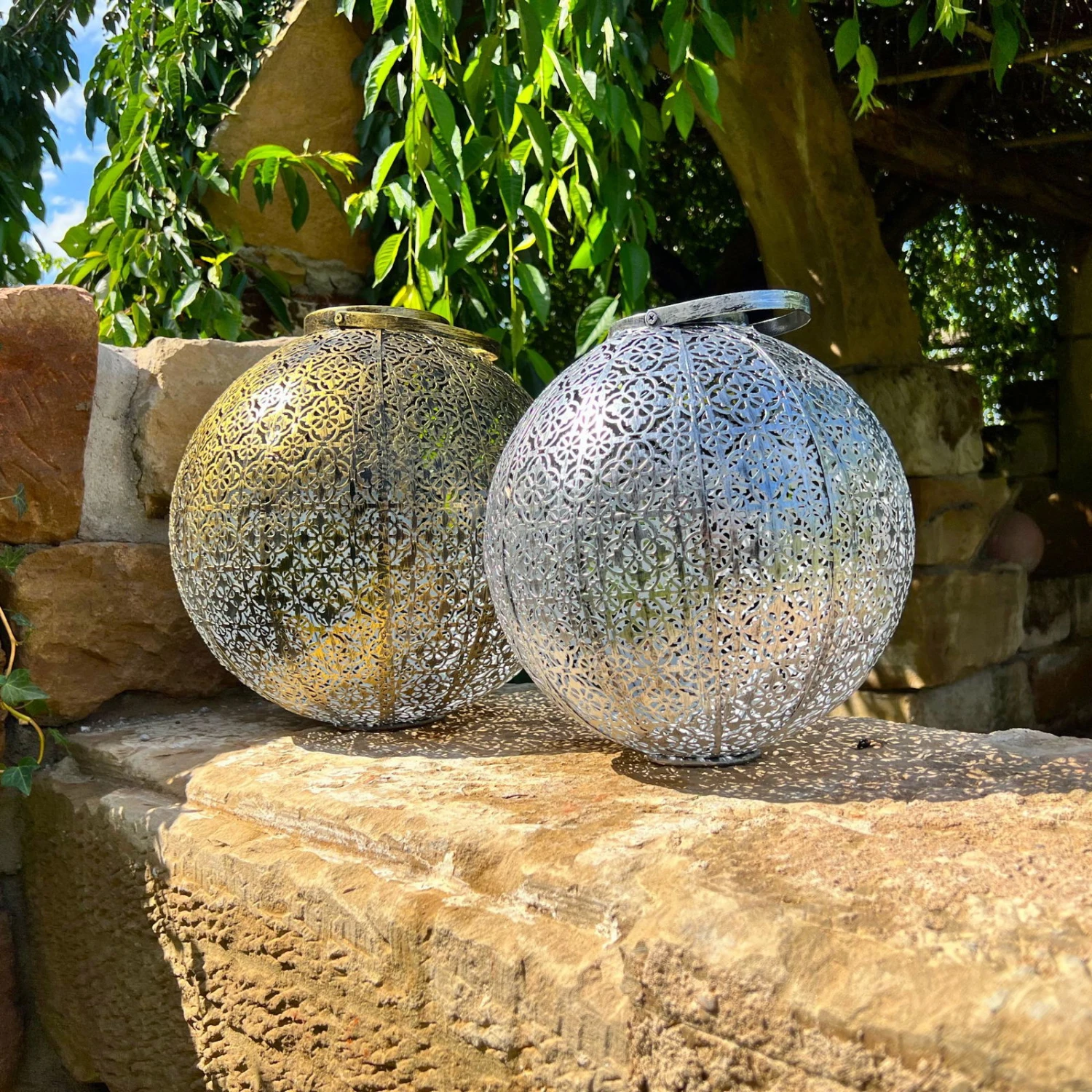 Kölle Solarlaterne Jumbo Damast, Silber Matt, Höhe 32 Cm, Ø 30 Cm 2 Kölle Solarlaterne Jumbo Damast, Silber Matt, Höhe 32 Cm, Ø 30 Cm – Bild 2