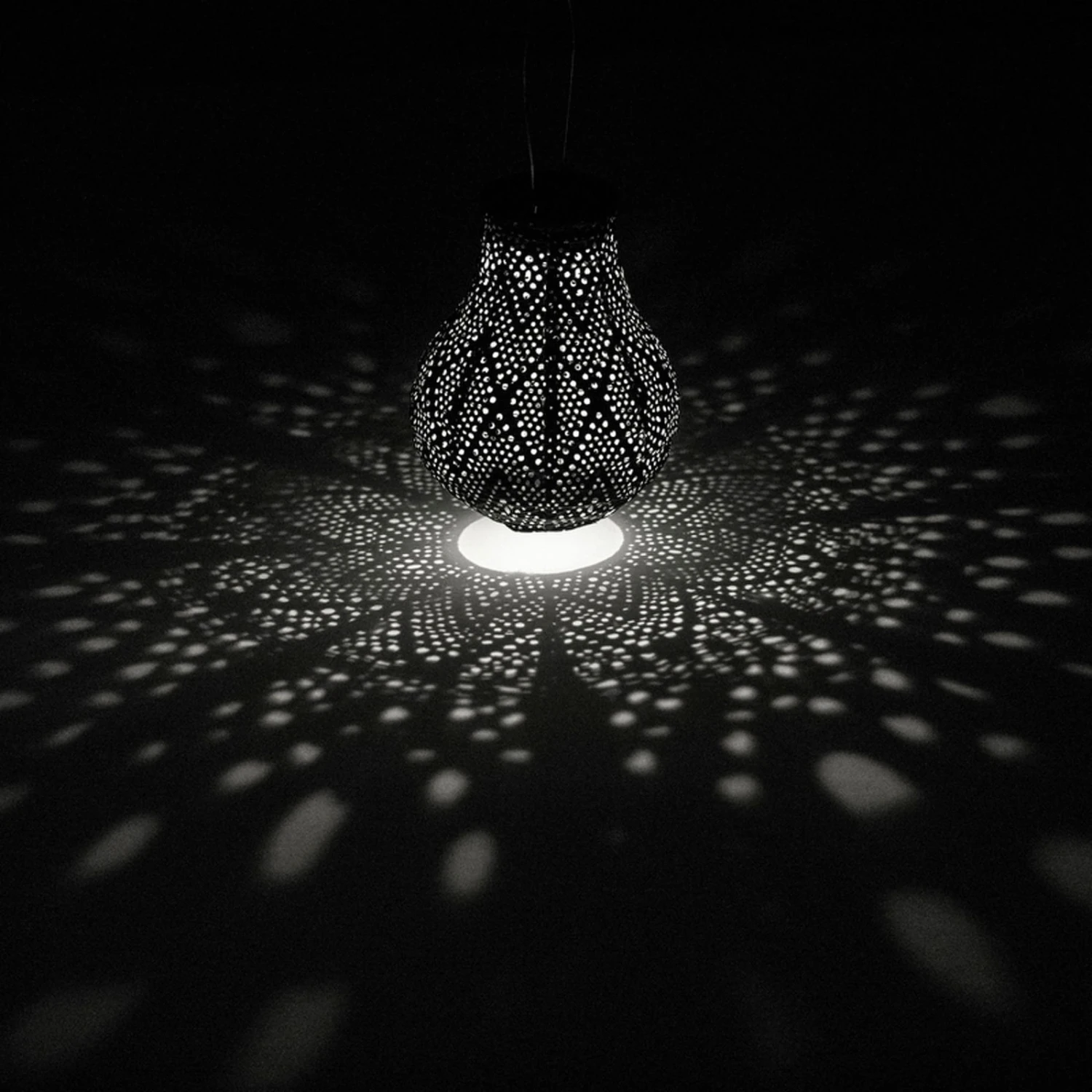 Solarlaterne 'Bulb 16', Grün, Ø 16 X 20 Cm 2 Solarlaterne 'Bulb 16', Grün, Ø 16 X 20 Cm – Bild 2